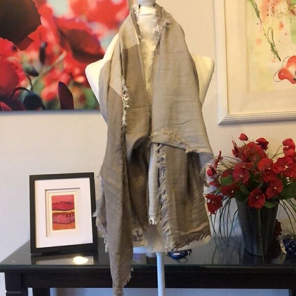 NWT BP Ivory Multicolored Fringe Scarf - Picture 4 of 5